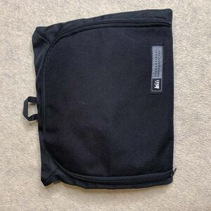 REI Black Canvas Hanging Travel Toiletry Organizer Bag